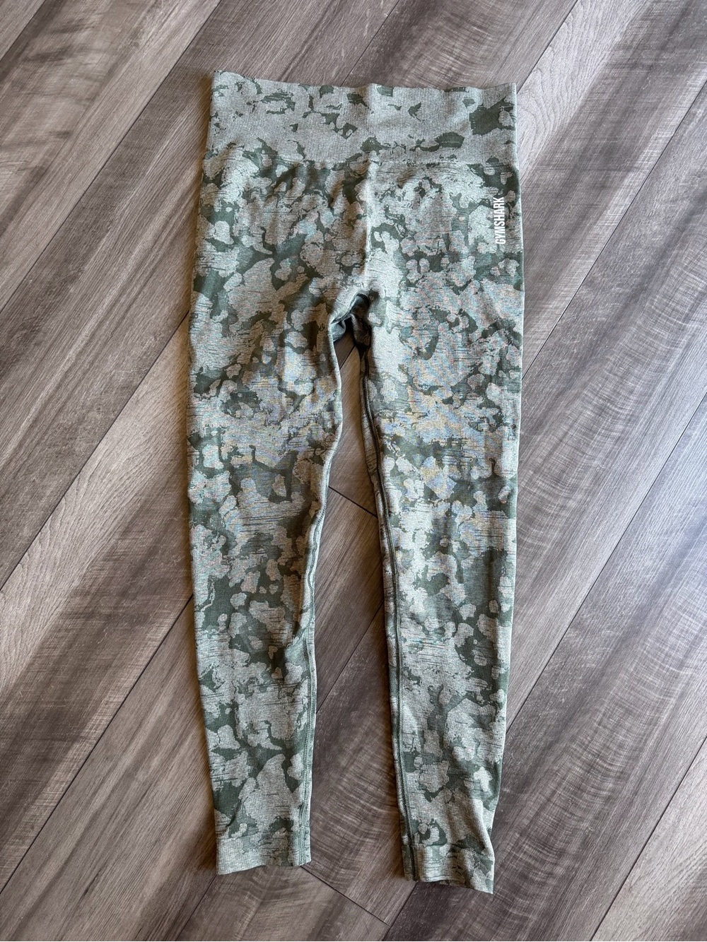 Gymshark Women’s Adapt Camo Seamless Leggings Olive Green Sz L Gym Activewear